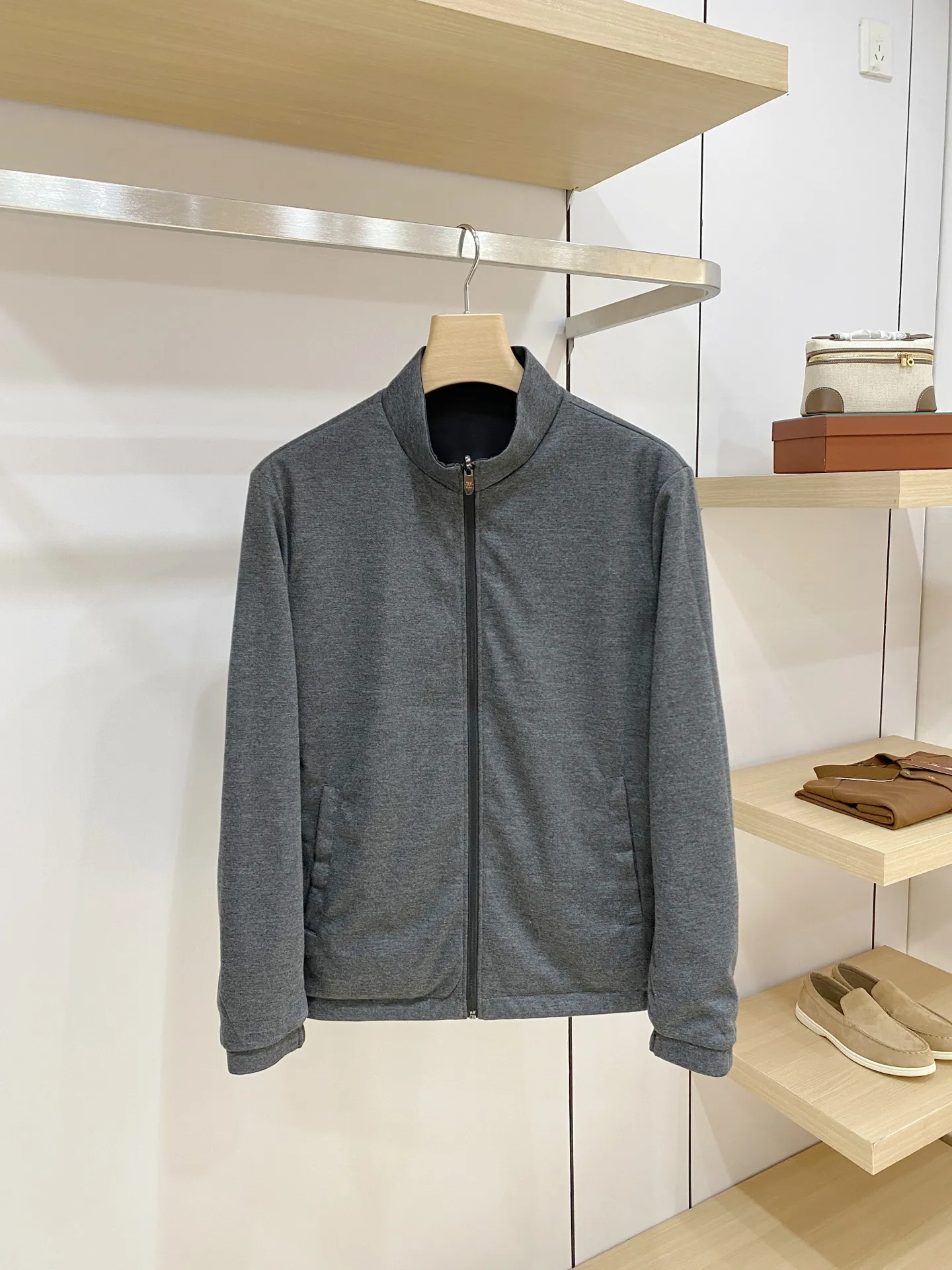 Zegna ：Classic ， ， H ， ， 。 ， ， 。 ： ， ， ， ； ， ， 。 ： ， ， ； ， 。 ， ， Premium ， 。 ： /Black/ /Cream White ， ， ， 。 Sizes：M-4XL